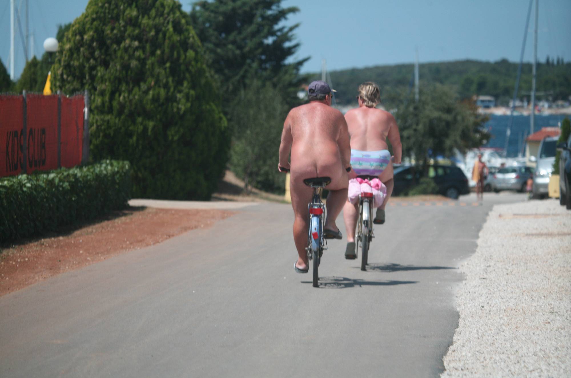 Avilia FKK Naturist Biking - 2